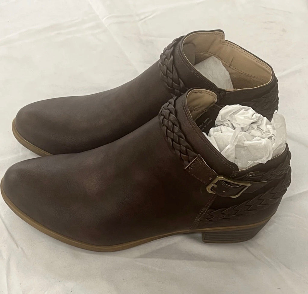 LifeStride Women's Adriana Ankle Boots - Medium &Wide Width