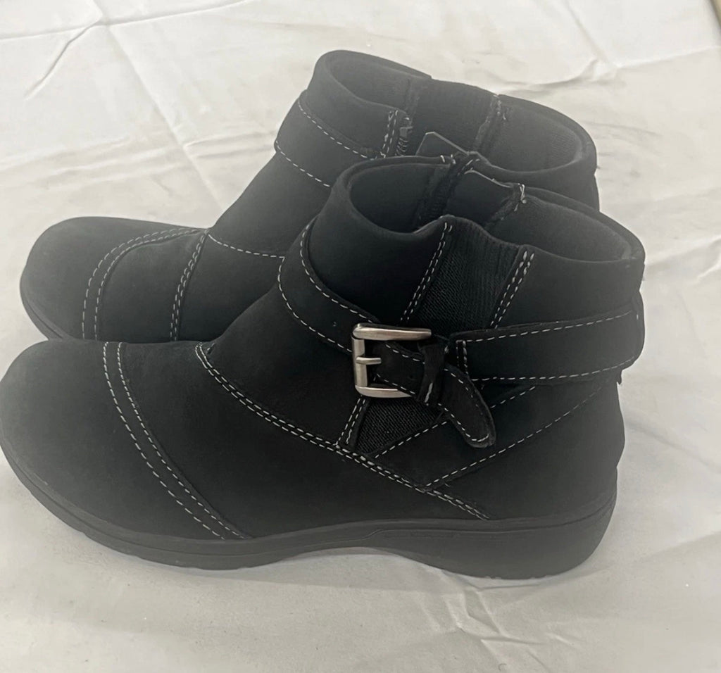 Clarks Women's Carleigh Dalia Ankle Boot Size 6M Black